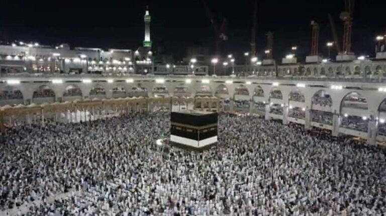 ഹജ്ജ് അപേക്ഷാ ഫീസ് ഒഴിവാക്കി, കൊച്ചിക്ക് പുറമെ കോഴിക്കോടും കണ്ണൂരും വിമാന സൌകര്യം