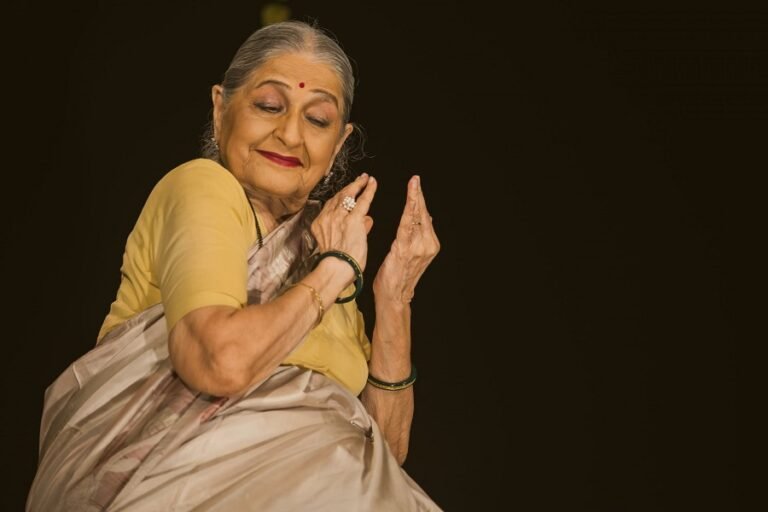 നർത്തകിയും ഗുരുവുമായ കനക് റെലെ അന്തരിച്ചു