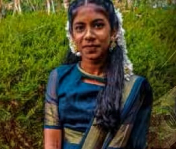 ബഞ്ചിൽ മഷിയാക്കിയതിന് ശകാരവും പിഴ ഭീഷണിയും, എട്ടാം ക്ലാസ് വിദ്യാർഥിനിയുടെ മരണ കുറിപ്പിൽ ടീച്ചർക്കെതിരെ പരാമർശം