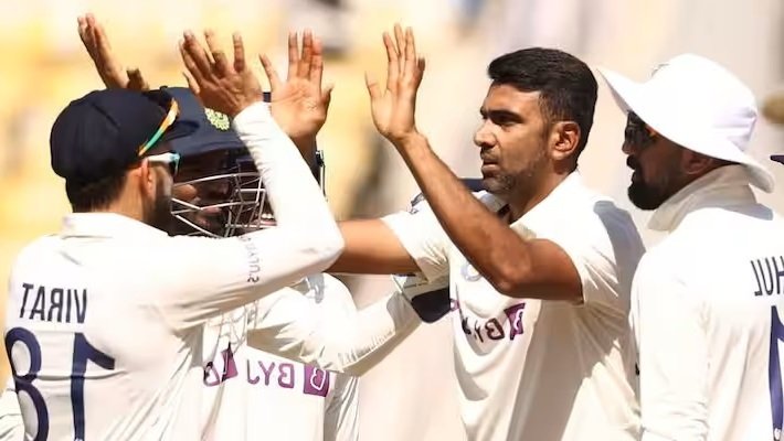 ഇന്ത്യക്കെതിരെ ഓസീസ് മൂന്നക്കം കാണാതെ പുറത്ത്