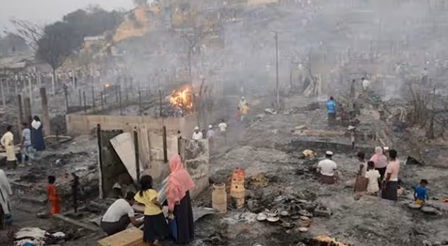 റോഹിംഗ്യൻ അഭയാർഥി ക്യാമ്പിൽ തീ, ആയിരങ്ങൾ തെരുവിൽ