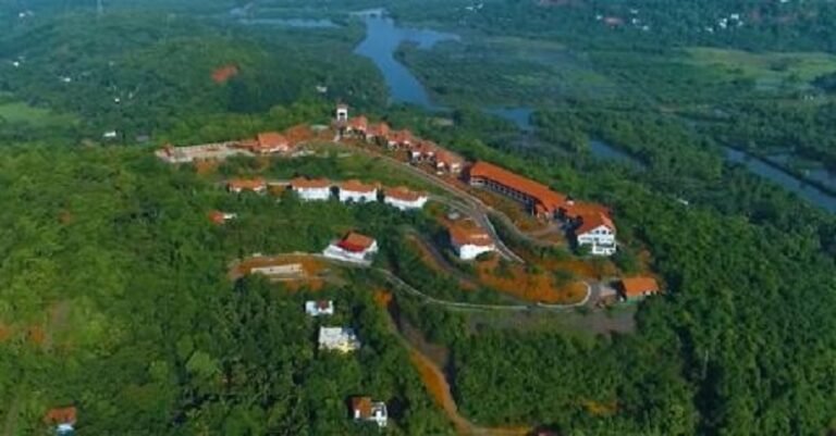 ഇ പി ജയരാജൻ്റെ പേരിൽ വിവാദത്തിലായ വൈദേകം റിസോർട്ടിൽ ആദായ നികുതി പരിശോധന