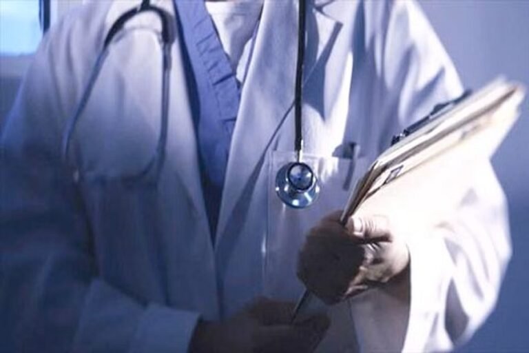 സ്വകാര്യ ആശുത്രിയിൽ ചികിത്സ; വിജിലൻസ് കേസിന് പിന്നാലെ ഡോക്ടർക്ക് സസ്പെൻഷൻ