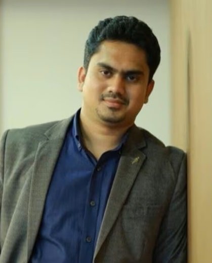 വിജേഷ് പിള്ളയെ കണ്ടെത്തി; സ്വപ്നയെ കണ്ടിട്ടുള്ളതായി സമ്മതിച്ചു, പക്ക ബിസിനസ് കാര്യമെന്ന് വിശദീകരണം