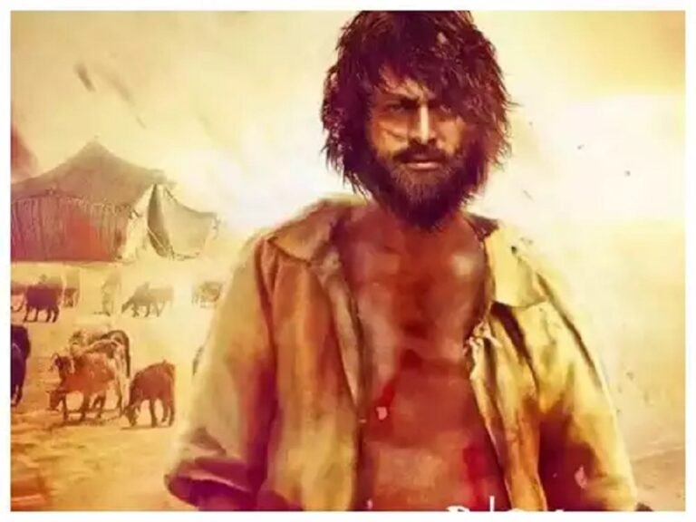 ആടു ജീവിതം ചോർന്നതോ അതോ ?  എന്തായാലും ഇനി ഒഫീഷ്യലാവട്ടെ എന്ന് ട്രെയിലർ പുറത്തു വിട്ട് പൃഥ്വിരാജ്