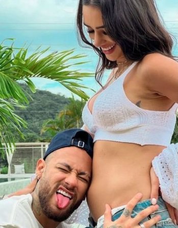 നെയ്മർ വീണ്ടും അച്ഛനാവുന്നു, ചിത്രങ്ങൾ പങ്കുവെച്ച് കാമുകി