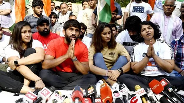 ലൈംഗിക ചൂഷണത്തിനെതിരെ ഗുസ്തിതാരങ്ങൾ വീണ്ടും സമര രംഗത്ത്, മുഖം തിരിച്ച് പൊലീസ്