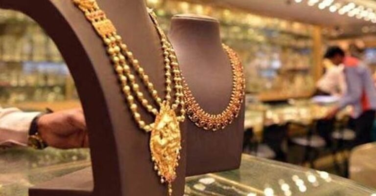 സ്വർണ്ണവും വെള്ളിയും കുതിക്കുന്നു, ഒരു പവന് 45,320 രൂപ