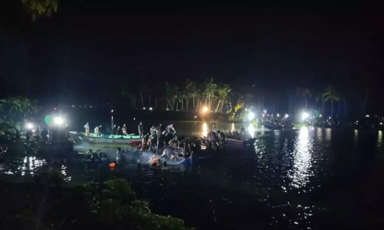 ബോട്ട് മറിഞ്ഞ് ചളിയിൽ പൂഴ്ന്നു, മൃതദേഹങ്ങൾ പുറത്തെടുത്തത് വെട്ടിപ്പൊളിച്ച്