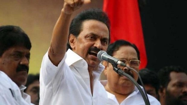 “അടിച്ച പന്ത് തിരികെ വന്ന് നെറ്റിയില്‍ കൊള്ളും, നേർക്ക് നേർ രാഷ്ട്രീയത്തിന് തയാർ” അല്ലെങ്കിൽ നിങ്ങൾക്ക് താങ്ങാനാവില്ലെന്ന് ഓർമ്മിപ്പിച്ച് എം കെ സ്റ്റാലിൻ