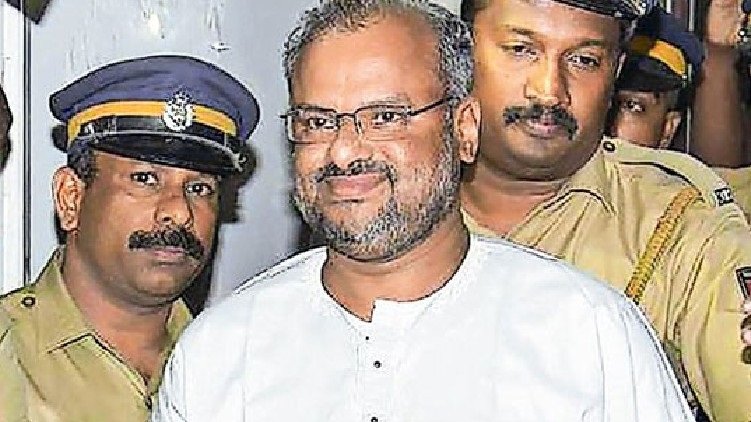 പീഡന കേസ് ഹൈക്കോടതി പരിഗണിക്കാനിരിക്കെ ബിഷപ്പ് ഫ്രാങ്കോ രാജിവെച്ചു