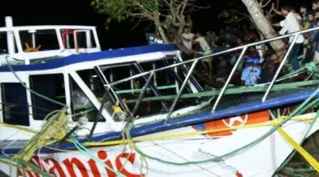 താനൂർ ബോട്ട് ദുരന്തത്തിന് ഇടയാക്കിയത് രൂപമാറ്റം വരുത്തിയ മീൻ പിടുത്ത ബോട്ട് , 2 പോർട്ട് ഉദ്യോഗസ്ഥർക്കെതിരെ കൊലക്കുറ്റം