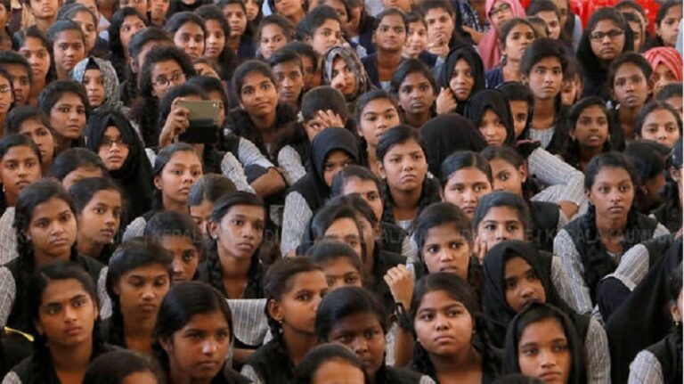 സ്കൂളുകളിലും ക്രെഡിറ്റ് സമ്പ്രദായം വരുന്നു, കുട്ടികളുടെ പഠന സമയം ഉറപ്പാക്കേണ്ടി വരും