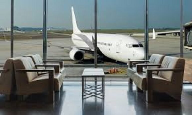 പ്രവാസി മലയാളികളുടെ പോക്കറ്റിക്കാൻ വിമാന കമ്പനികൾ, സർക്കാർ പ്രഖ്യാപിച്ച ചാർട്ടേഡ് ഫ്ലൈറ്റ് നടപ്പാവുമോ