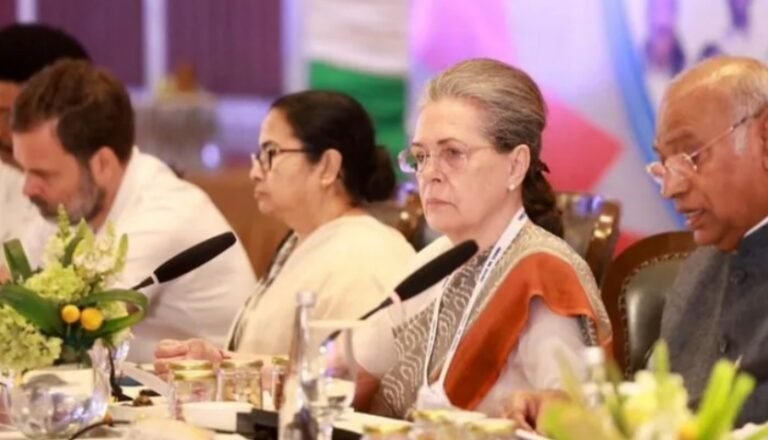 INDIA എന്ന മുന്നണി നാമം എംബ്ലം ആക്ടിന് എതിരെന്ന് പൊലീസ് കേസ്