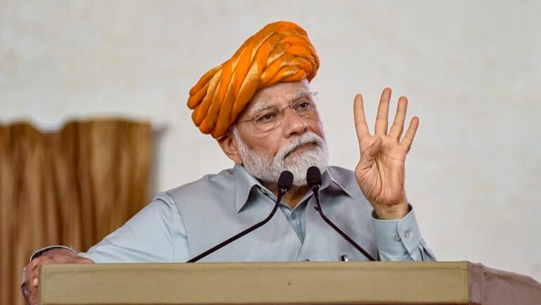 സർക്കാർ നിലകൊള്ളുന്നത് ദളിതര്‍ക്കും ഗോത്രവിഭാഗങ്ങള്‍ക്കും വേണ്ടി – പ്രധാനമന്ത്രി നരേന്ദ്ര മോഡി