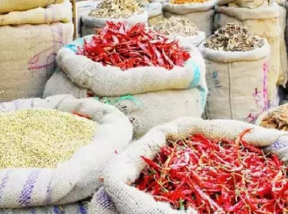 വിലക്കയറ്റത്തിന് പിന്നിൽ കാലാവസ്ഥയോ ഇടത്തട്ടുകാരുടെ കളിയോ? അന്വേഷണം പൊലീസിന്