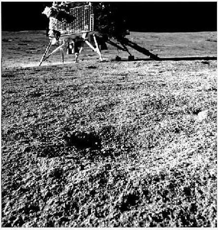 സ്മൈൽ പ്ലീസ്, ചന്ദ്രനിൽ ലാൻഡറും റോവറും തമ്മിൽ പകർത്തിയ ചിത്രങ്ങൾ പുറത്തു വിട്ട് ഐഎസ്ആർഒ