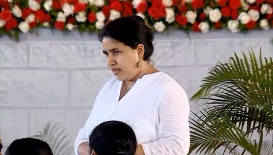 “മുഖ്യമന്ത്രിയുടെ മകൾക്ക് കരിമണൽ കമ്പനിയുടെ മാസപ്പടി” ആരോപണത്തിലെ രഹസ്യ ഡയറി വർഷങ്ങളോളം മറച്ചു വെച്ചത് എന്തിനെന്നതിൽ പുതിയ വിവാദം