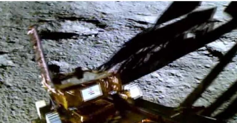 ചിത്രങ്ങളിൽ കണ്ടതു പോലെയല്ല ചന്ദ്രൻ, വ്യത്യസ്ത ചിത്രങ്ങളും വീഡിയോയുമായി ഐഎസ്ആർഒ