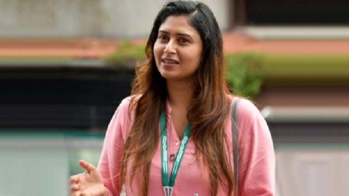 കുടിവെള്ളവും ഭക്ഷണവുമാണ് വേണ്ടത്; ഗുജറാത്തിൽ നിരോധിച്ച മദ്യം എന്തിനാണ് ലക്ഷദ്വീപിൽ കൊണ്ടു വരാൻ ശ്രമിക്കുന്നതെന്ന്  ഐഷ സുൽത്താന