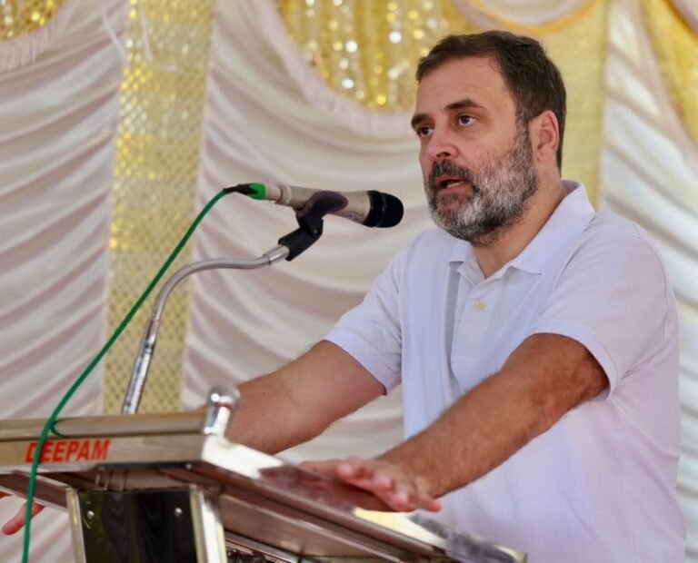 ആദിവാസികളെ വനവാസികൾ എന്നു വിളിക്കുന്നവരുടെത് ദുരുദ്ദേശം – രാഹുൽ