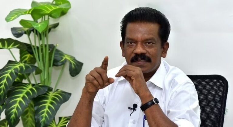 “ഞാൻ ആദ്യമായല്ല അമ്പലത്തിൽ പോകുന്നത്” ജാതിവിവേചനം ന്യായീകരിച്ചവർക്ക് മറുപടിയുമായി മന്ത്രി