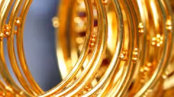 തൃശ്ശൂരിൽ വൻ സ്വണ്ണ കവർച്ച, കാറിൽ എത്തിയ സംഘം മൂന്നു കിലോ ആഭരണങ്ങൾ കവർന്നു