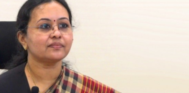 നിപ സംശയം ആയഞ്ചേരി, മരുതോങ്കര പഞ്ചായത്തുകൾക്ക് അവധി, രണ്ട് കുഞ്ഞുങ്ങളും ഗുരുതരാവസ്ഥയിൽ