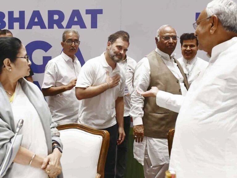 സോണിയയും രാഹുലും സിപിഎം പ്രതിനിധിയും ഇല്ല, ‘ഇന്ത്യ’ യെ നയിക്കാൻ 14 അംഗ ഏകോപനസമിതി