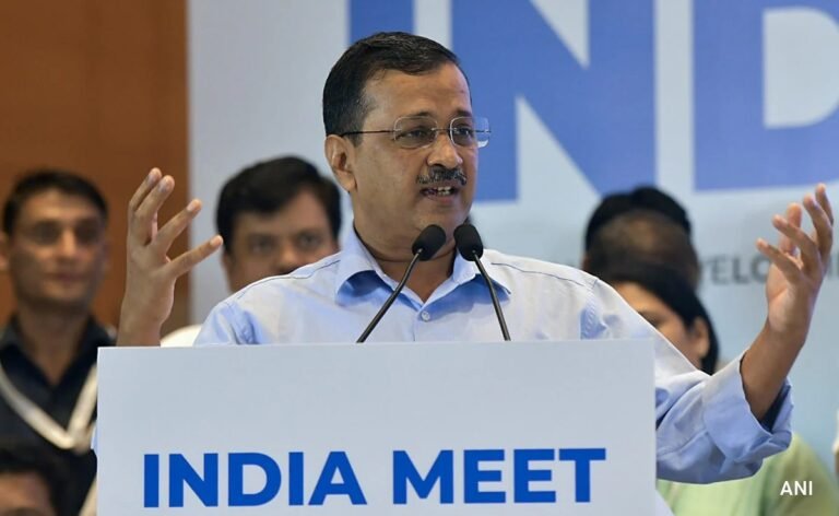 ”ഇന്ത്യ നിങ്ങളുടെ പിതാവിൻ്റെ വകയാണോ, രാജ്യത്തിൻ്റെ പേര് മാറ്റാൻ ധൈര്യമുണ്ടോ” വെല്ലുവിളിച്ച് കെജ്‌രിവാള്‍