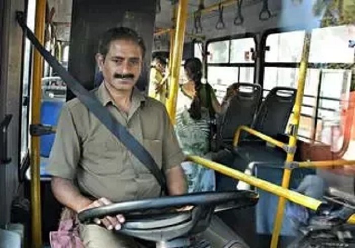 ബസിലെ സീറ്റ് ബെൽറ്റും ക്യമറയും എന്ന് നടപ്പാക്കാൻ കഴിയുമെന്ന് പോലും നിശ്ചയമില്ലാതെ സർക്കാർ പിന്നോട്ട്