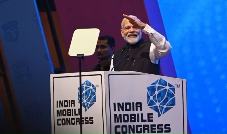 കാലഹരണപ്പെട്ട ഫോണുകൾ 2014 ൽ തന്നെ ജനങ്ങൾ ഉപേക്ഷിച്ചു, കോൺഗ്രസിനെ ഓർമ്മപ്പെടുത്തി മോഡി