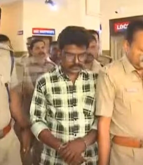 അഖിൽ സജീവ് അറസ്റ്റിൽ, ആരോഗ്യ മന്ത്രിയുടെ ഓഫീസിലെ അഖിൽ മാത്യുവിനെ അറിയില്ലെന്ന് മൊഴി