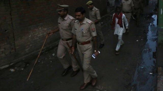 ബലാത്സംഗക്കേസ് പിൻവലിച്ചില്ല, യു.പി.യിൽ പെൺകുട്ടിയെ നടുറോട്ടിൽ വെട്ടിക്കൊന്നു