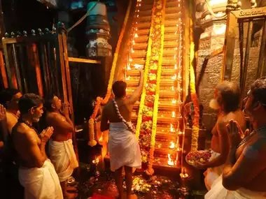 ശബരിമല മേൽശാന്തി തുടരും, ഇടപെടേണ്ട കാരണമില്ലെന്ന് ഹൈക്കോടതി