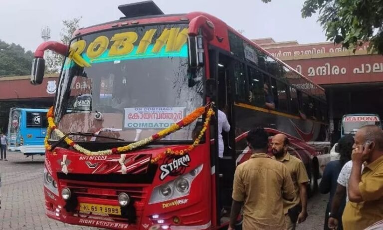 വൻ പൊലീസ് സന്നാഹത്തോടെ റോബിൻ ബസ് പിടിച്ചെടുത്തു, എ ആർ ക്യാമ്പിലേക്ക് മാറ്റി