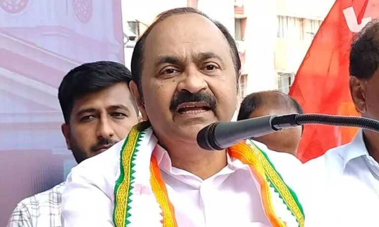 നവകേരള സദസിൽ കോൺഗ്രസ് നേതാക്കൾ ആരും പോയിട്ടില്ല, വി ഡി സതീശൻ