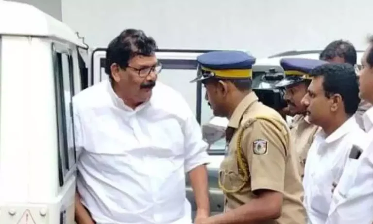 പുൽപ്പള്ളി സഹകരണ ബാങ്ക് വായ്പാ തട്ടിപ്പ്: മുൻ കെ.പി.സി.സി. ജനറൽ സെക്രട്ടറി അറസ്റ്റിൽ