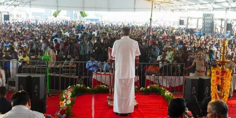 സയണിസ്റ്റുകളും ആർ.എസ്.എസും ഒരുപോലെ, എല്ലാം ഒന്നിൽ കേന്ദ്രീകരിക്കാൻ ശ്രമം- മുഖ്യമന്ത്രി