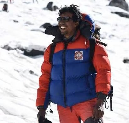 മൗണ്ട് വിന്‍സണ്‍ കൊടുമുടി കീഴടക്കിയ അദ്യമലയാളി ഷെയ്ഖ് ഹസ്സൻ ഖാൻ