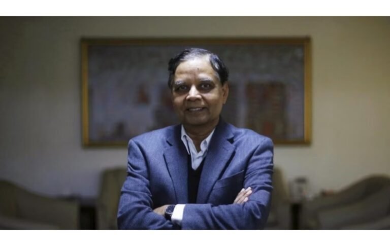 അരവിന്ദ് പനഗരിയ  ധനകാര്യ കമ്മീഷൻ ചെയർമാൻ