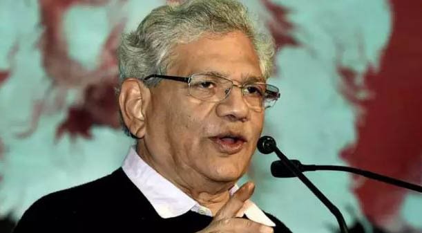 ഇന്ദിരാഗാന്ധിയുടെ വസതിയിലെത്തി കുറ്റപത്രം വായിച്ച വിദ്യാർഥി നേതാവ്