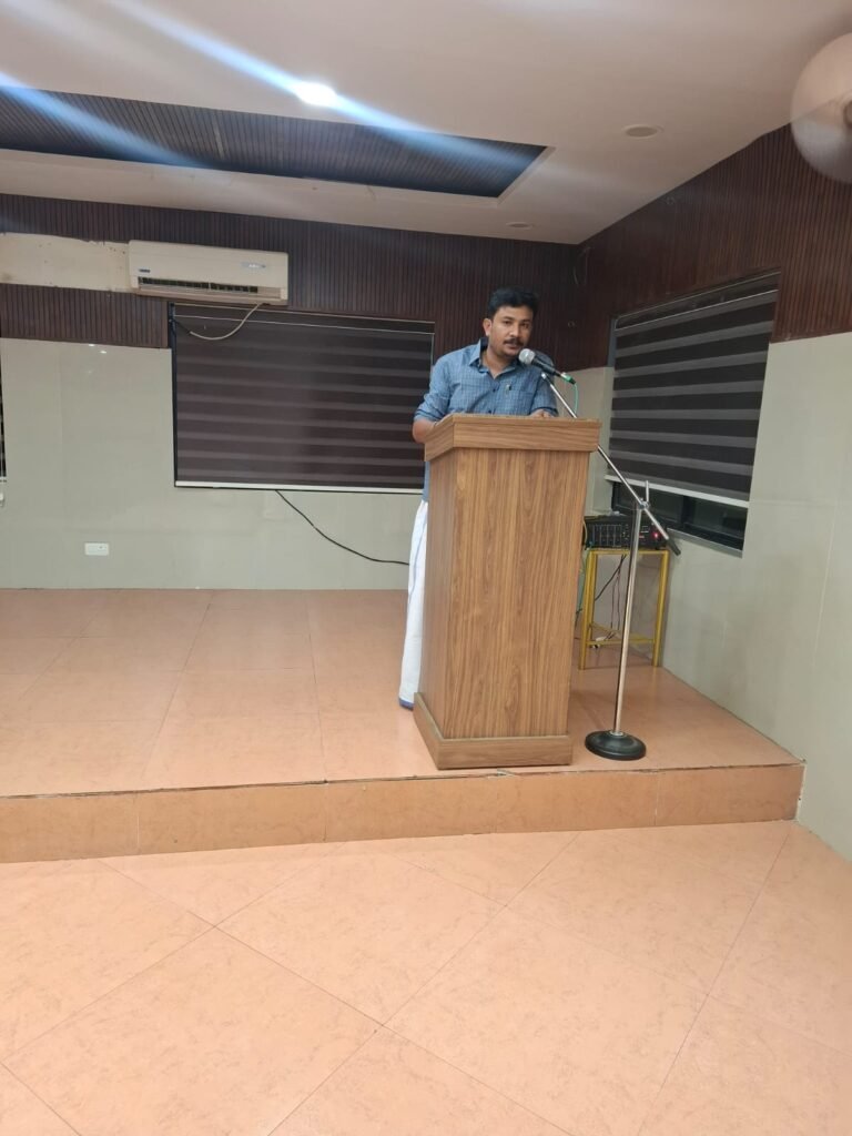 കേരളത്തിലെ ഓരോ മനുഷ്യരും ഒറ്റയ്ക്ക് ഒരു പ്രതിപക്ഷം